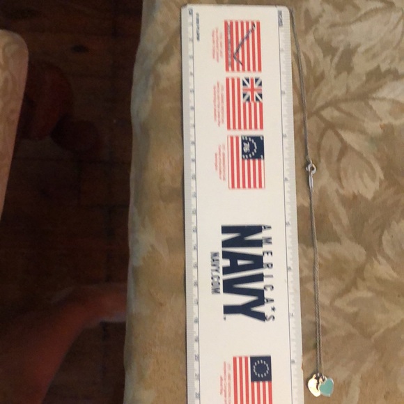 Return to Tiffany 2 hearts - one Tiffany blue enamel, boxed & bagged & authentic - Picture 10 of 11